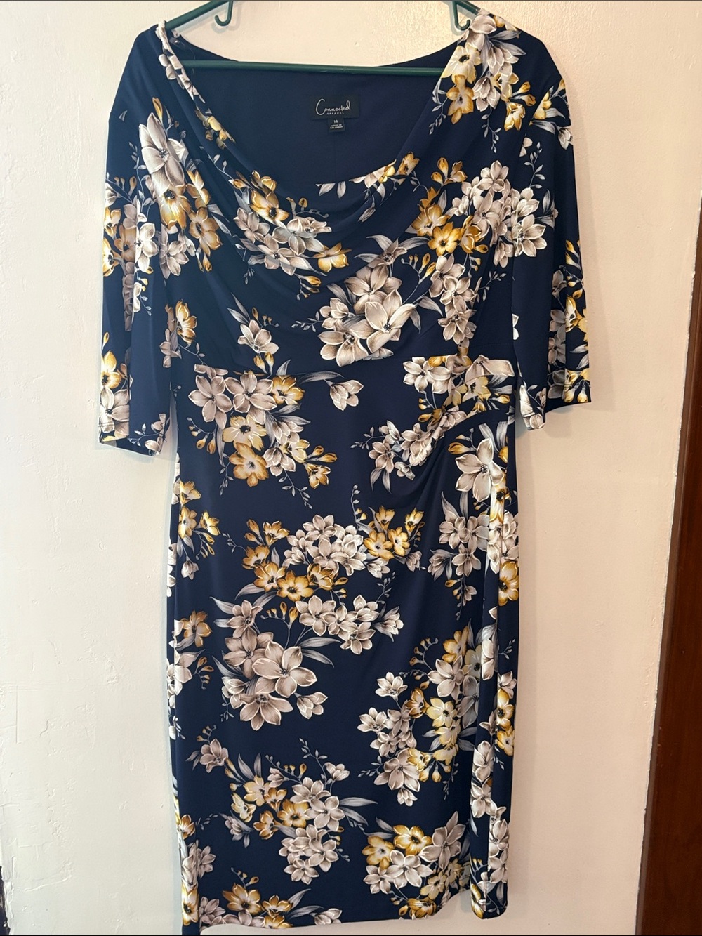 connected apparel Navy Floral Midi Dress with Yellow & White Blooms Size 14 - Picture 2 of 9
